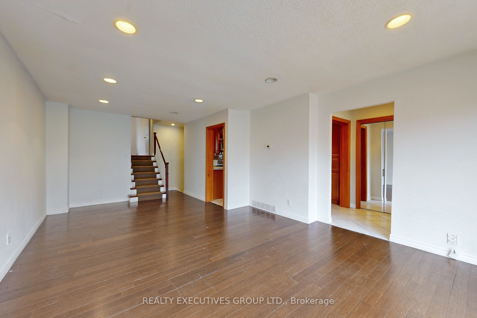 6 Fortrose Cres