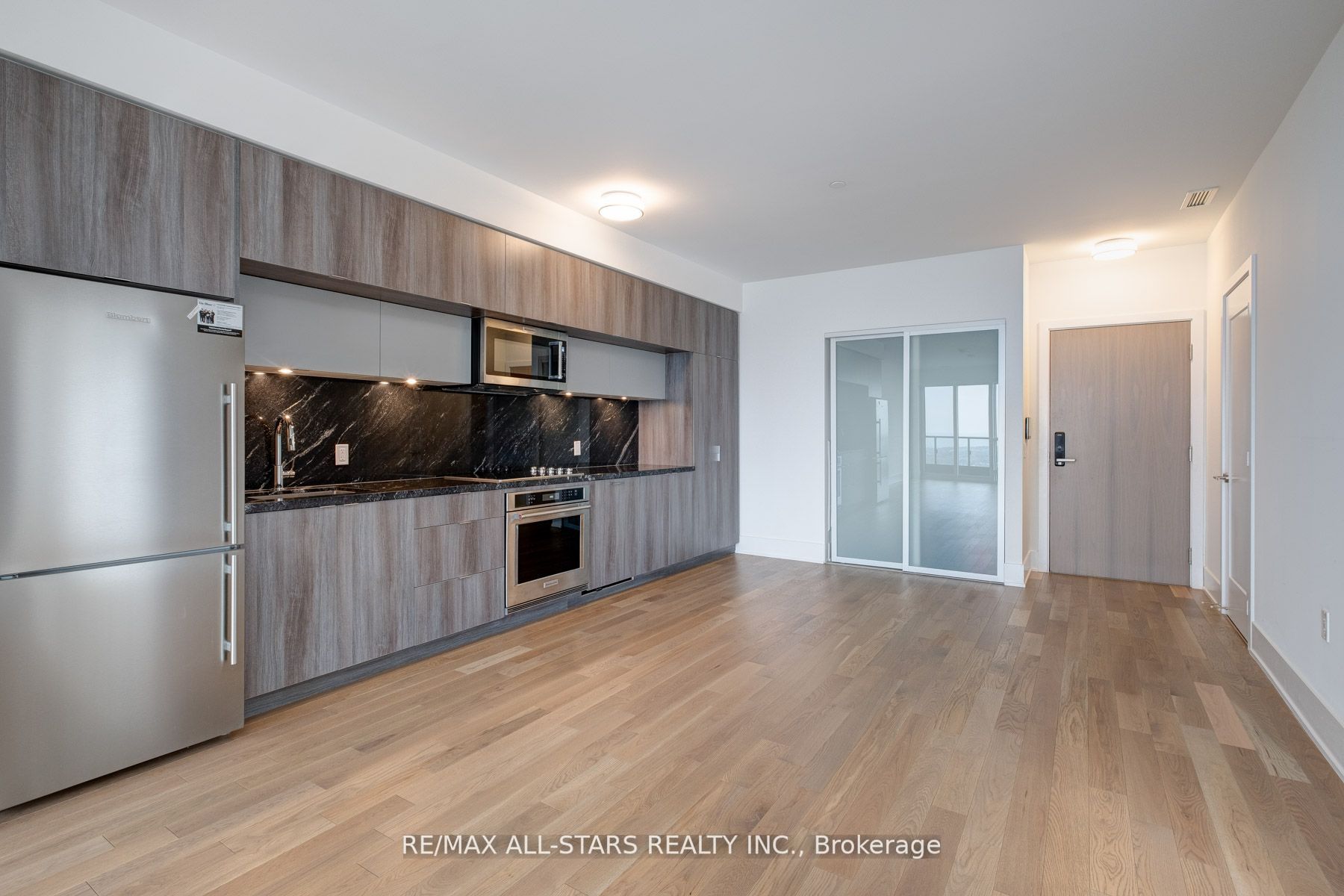 585 Bloor St E, #4418