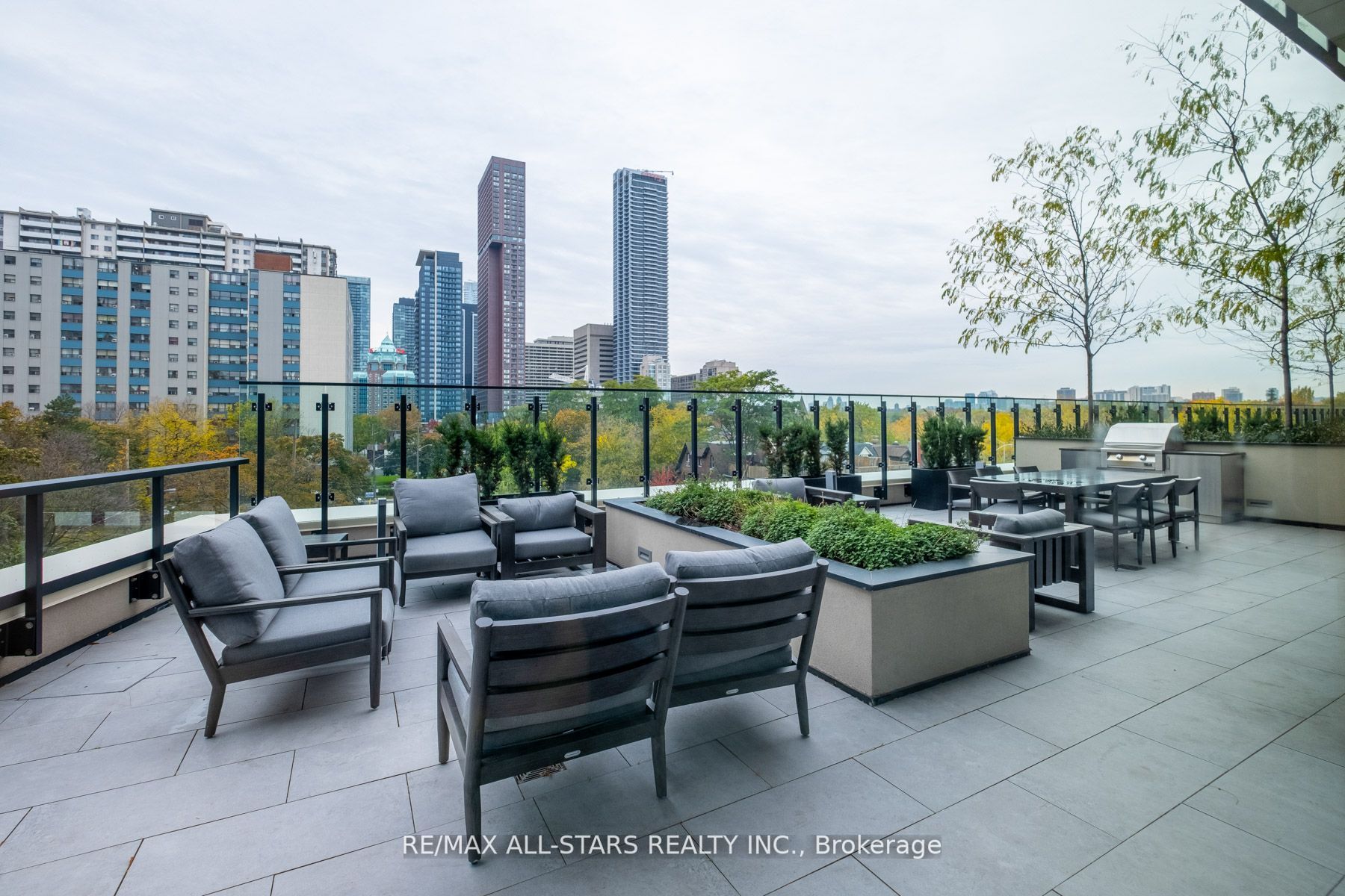 585 Bloor St E, #4418