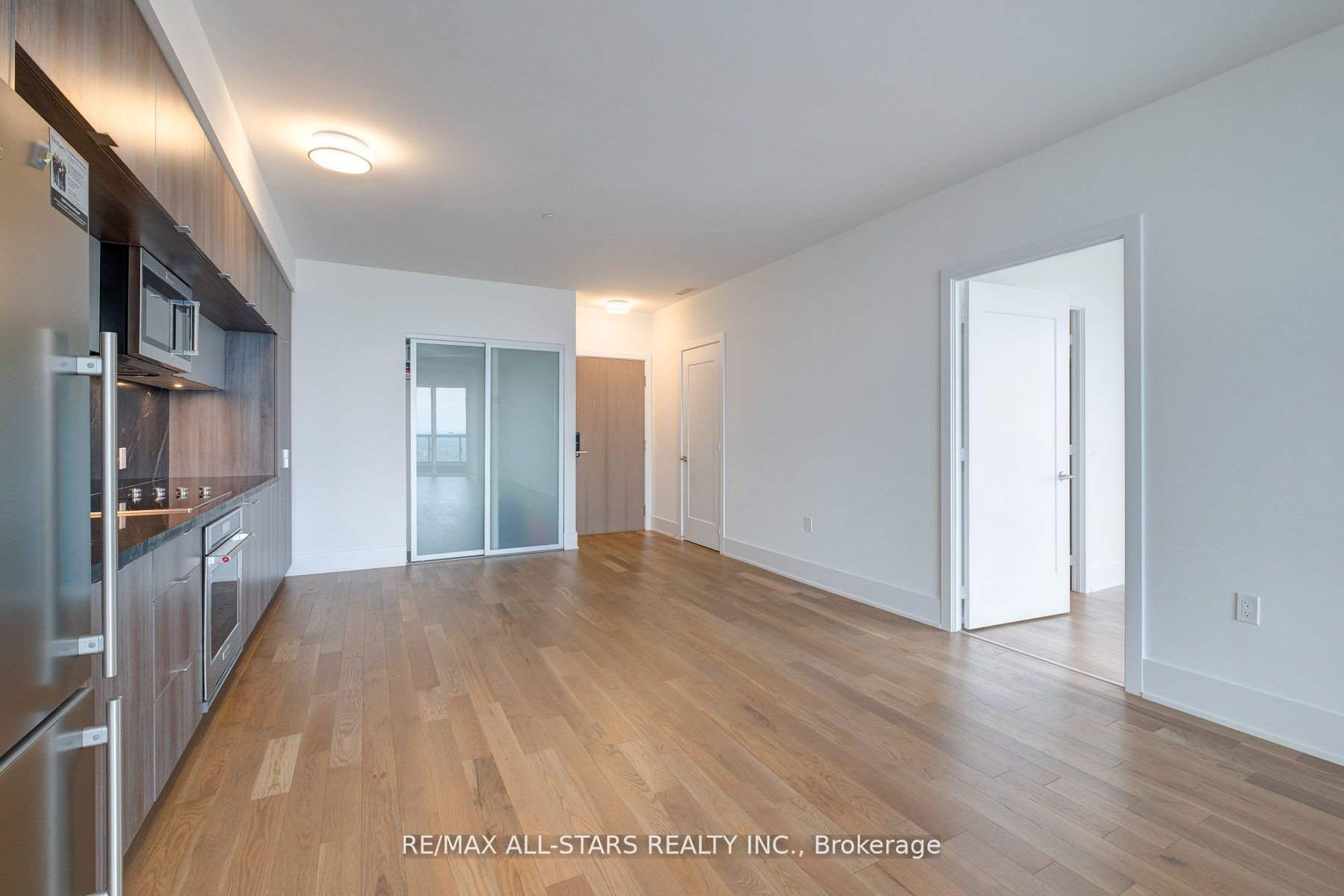 585 Bloor St E, #4418
