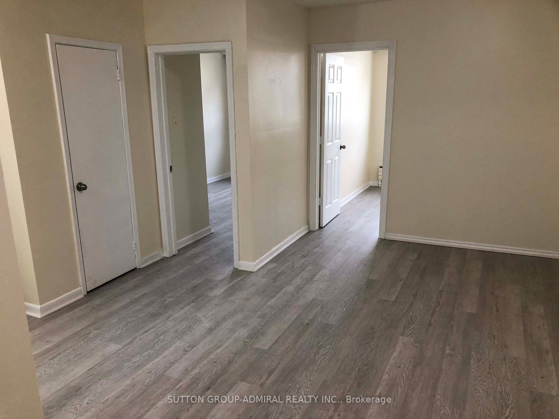 2839 Bathurst St