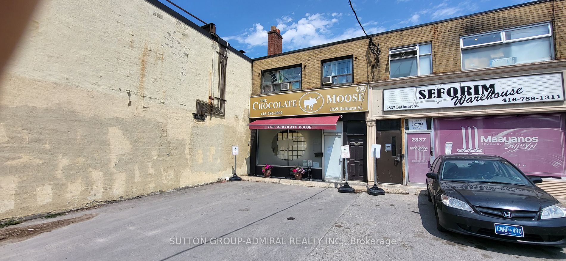 2839 Bathurst St