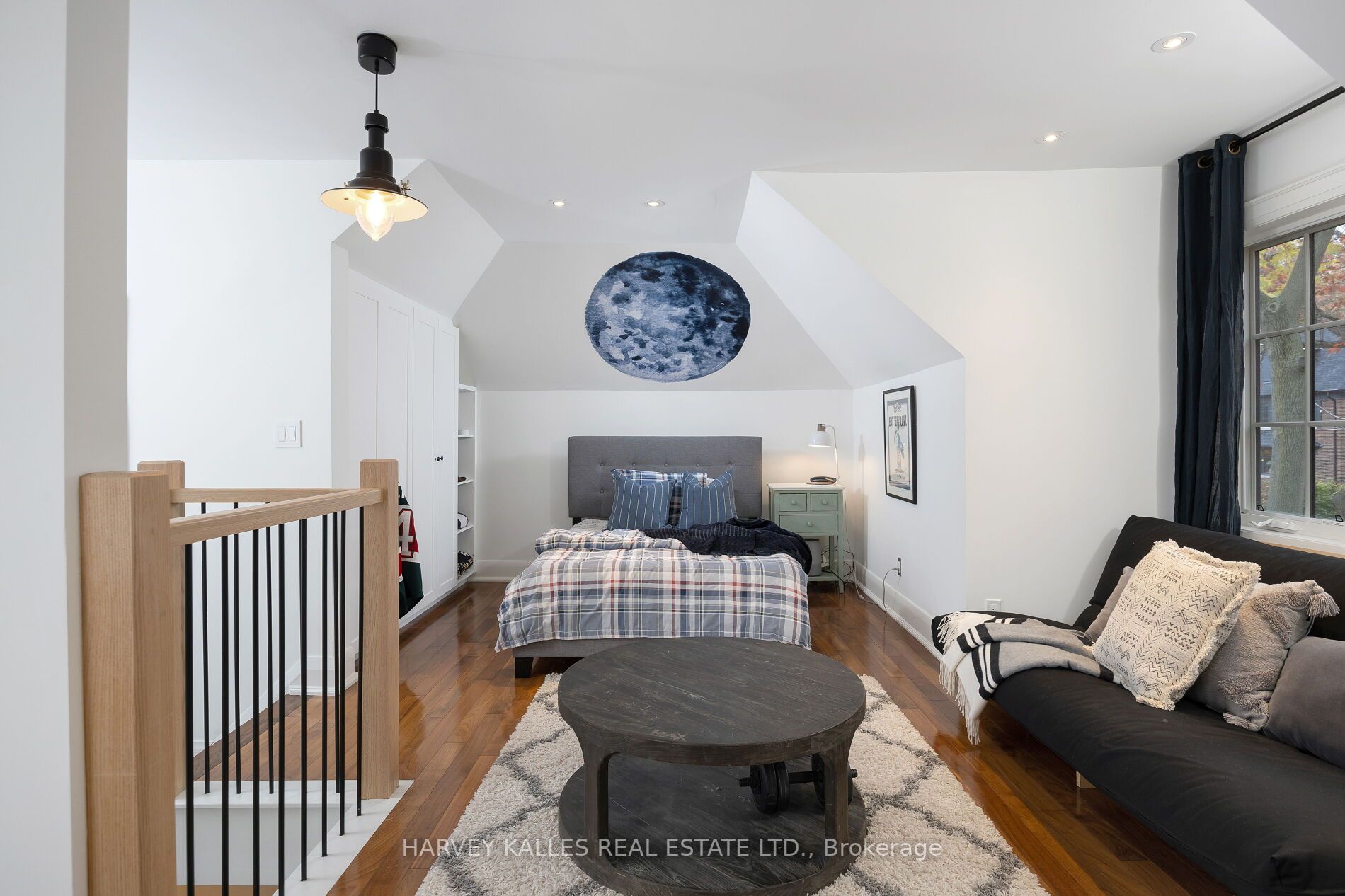 87 Hudson Dr