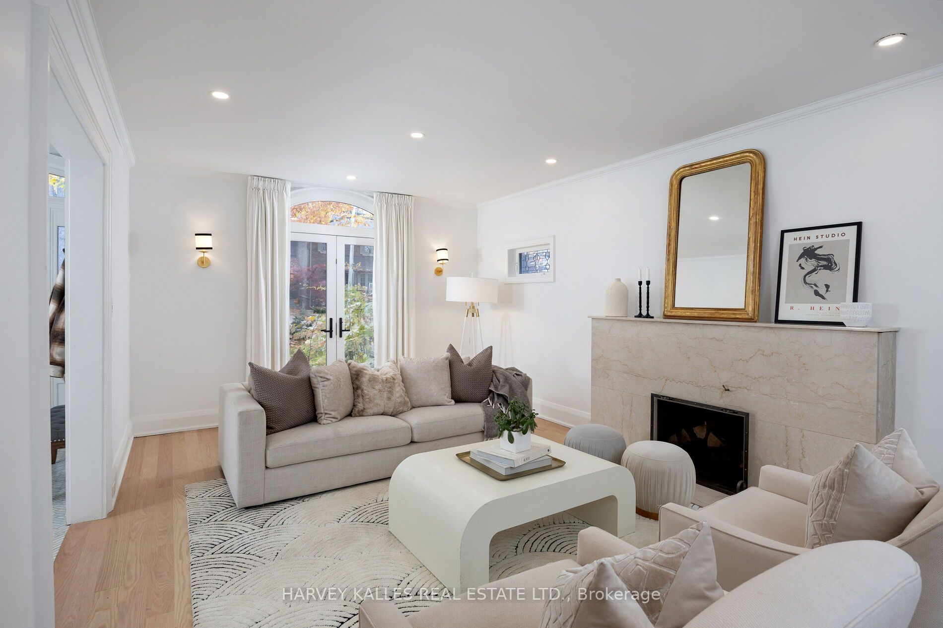 87 Hudson Dr