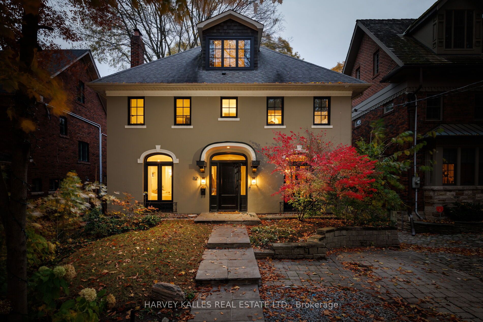 87 Hudson Dr