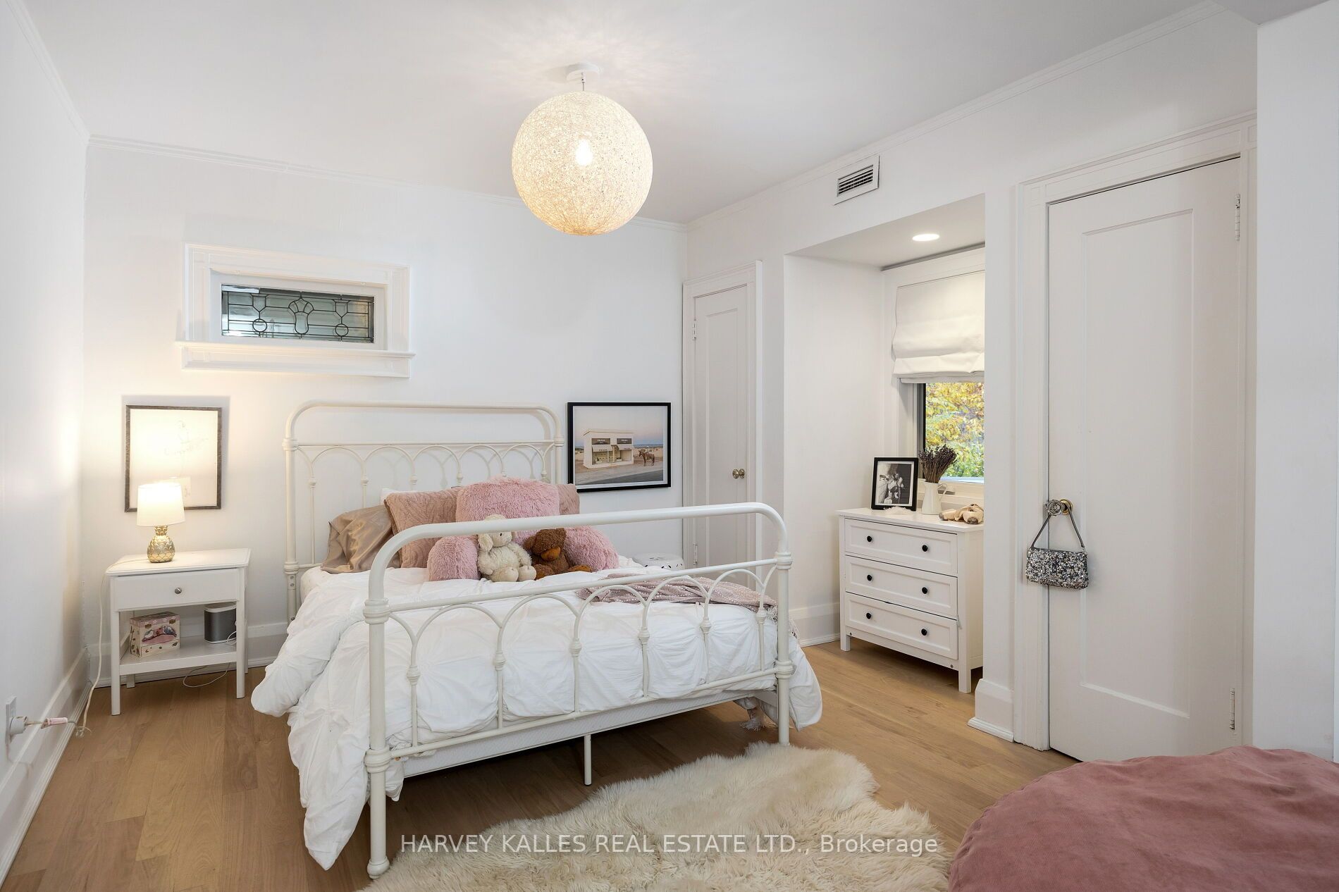 87 Hudson Dr