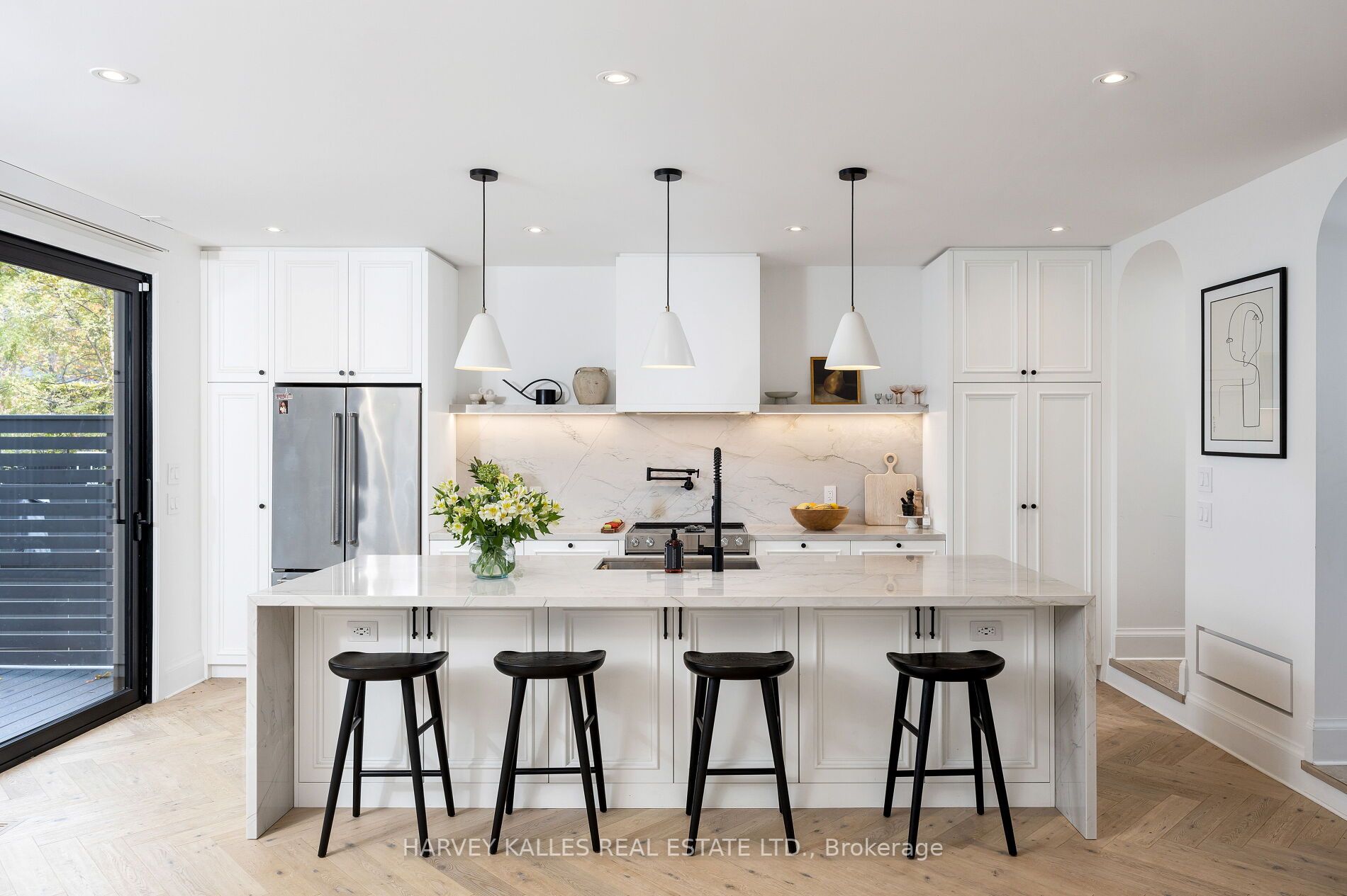 87 Hudson Dr