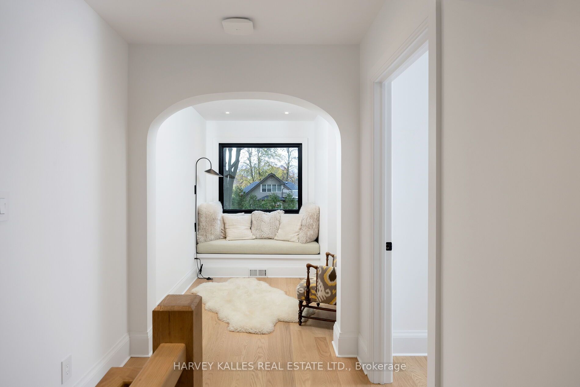 87 Hudson Dr