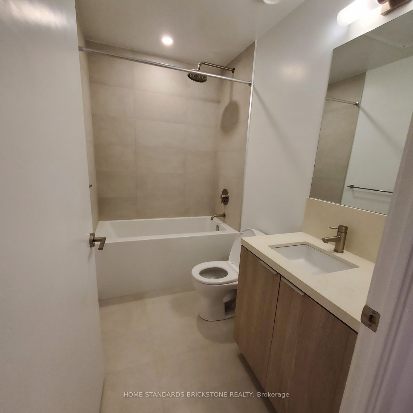 2020 Bathurst St W, #325