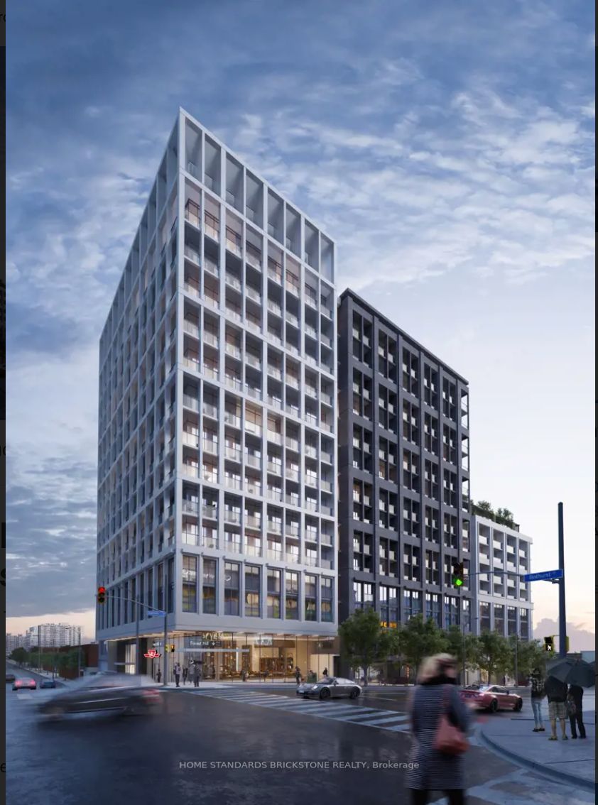 2020 Bathurst St W, #325