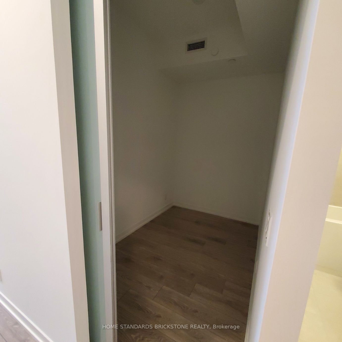 2020 Bathurst St W, #325