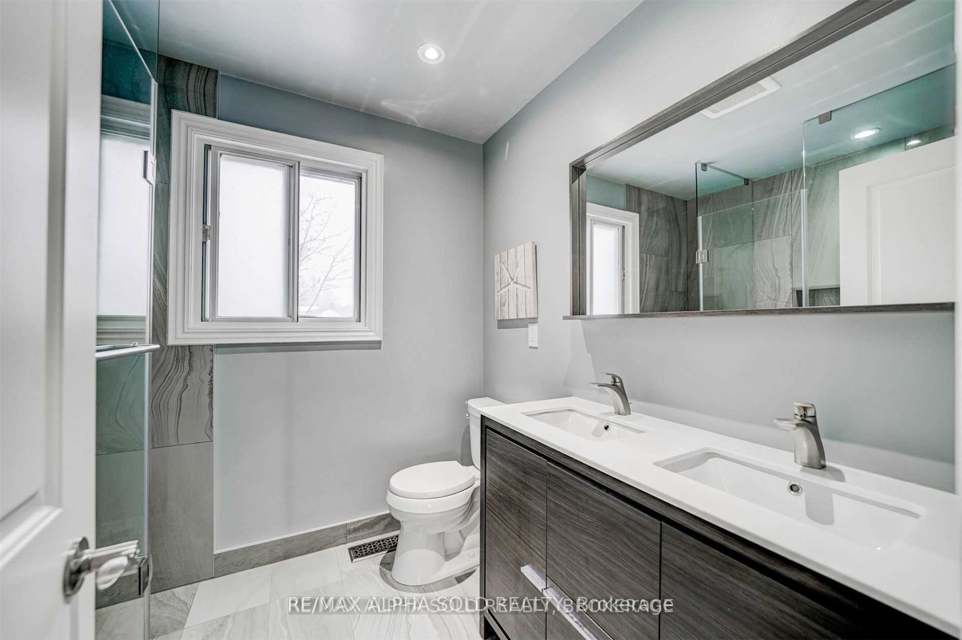 50 Bickerton Cres