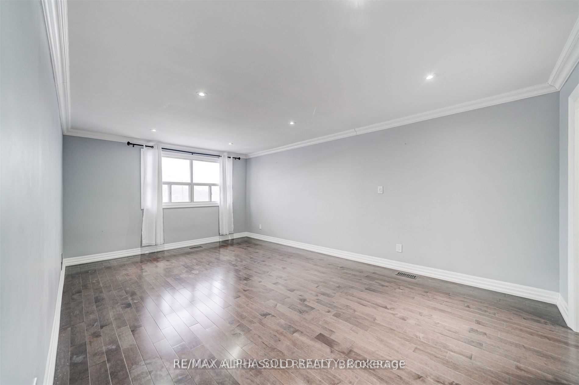 50 Bickerton Cres