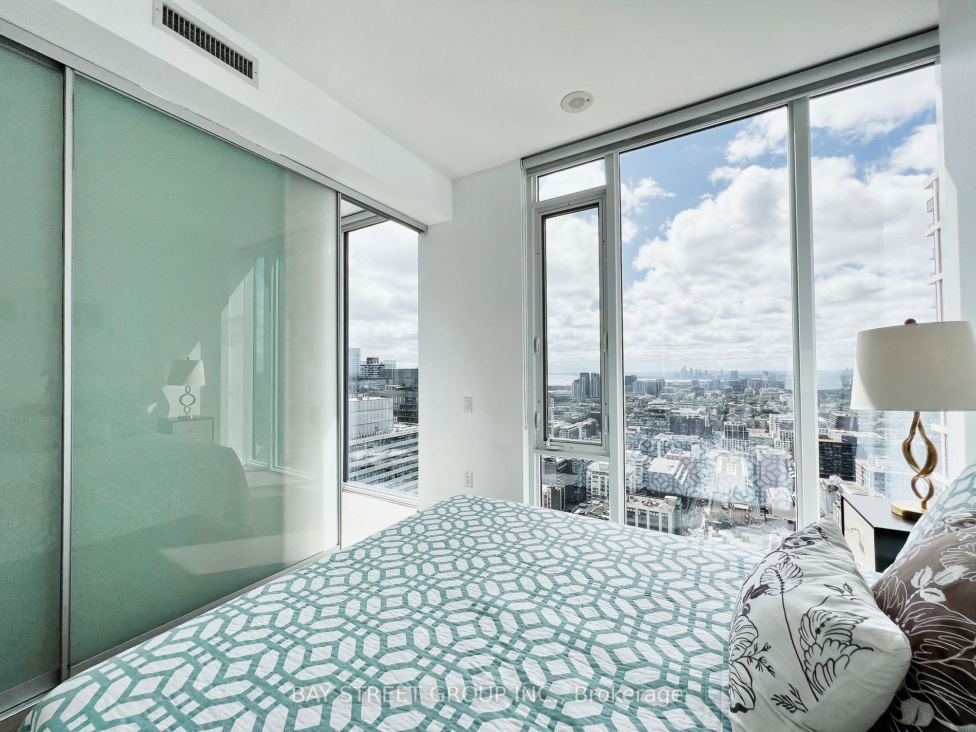 101 Peter St, #4009