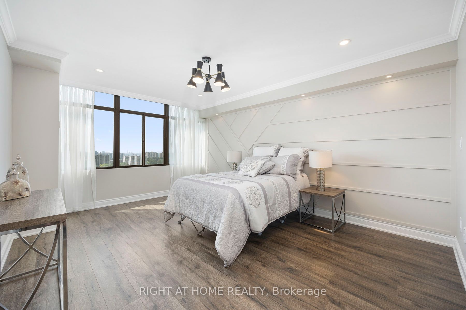 1555 Finch Ave E, #1605