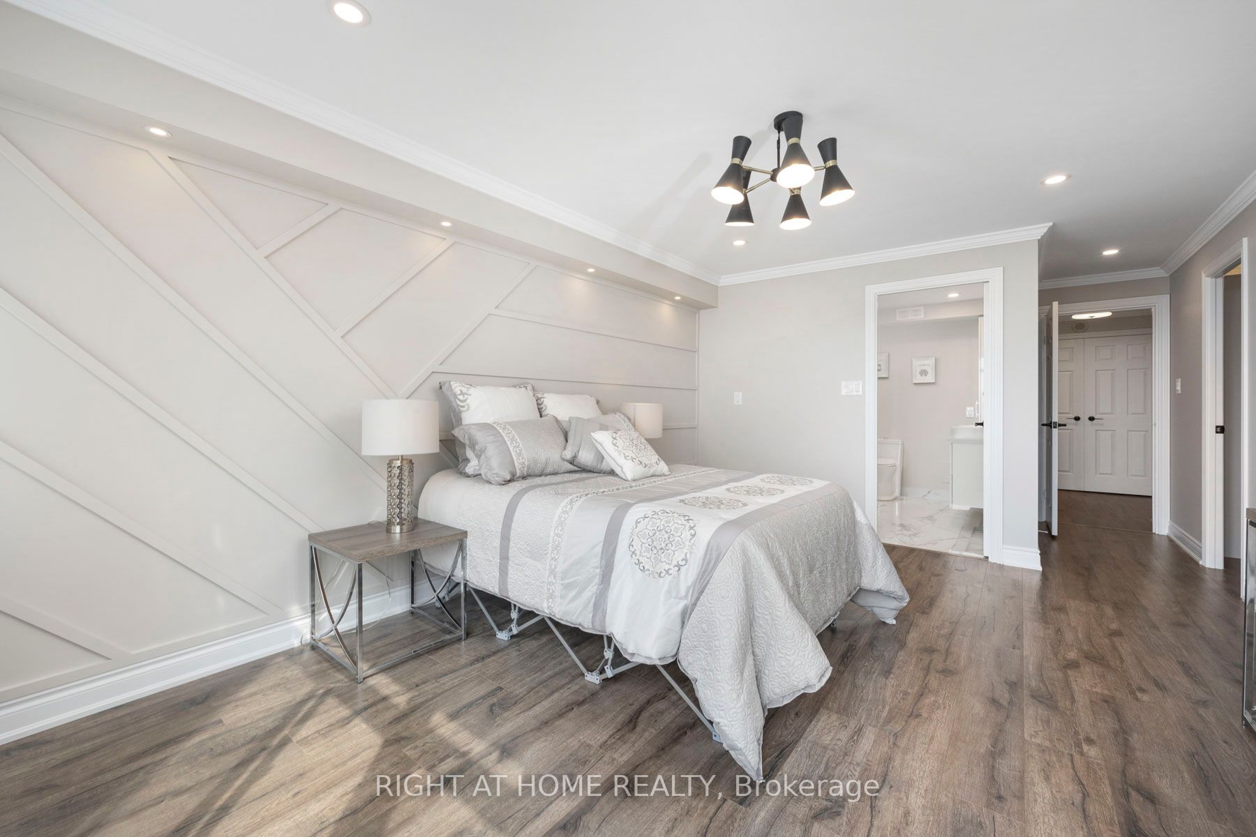1555 Finch Ave E, #1605