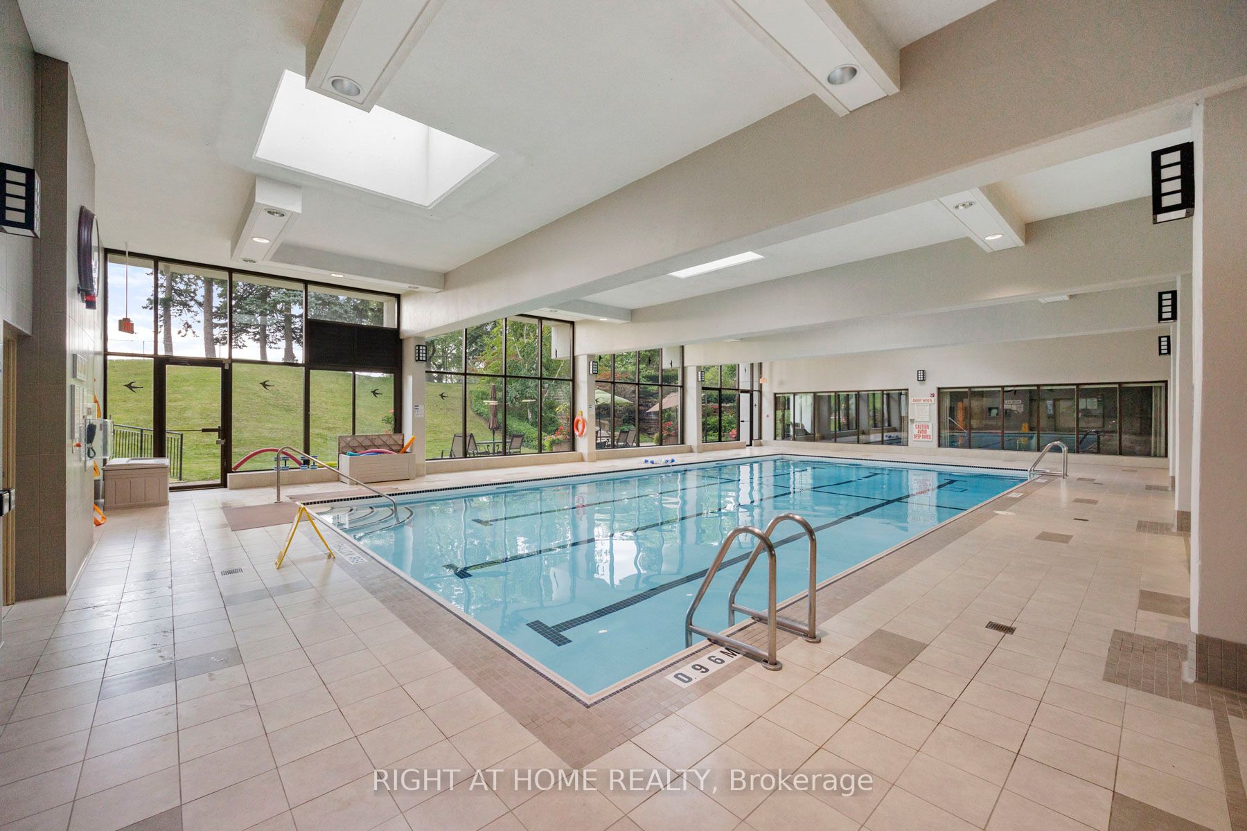 1555 Finch Ave E, #1605