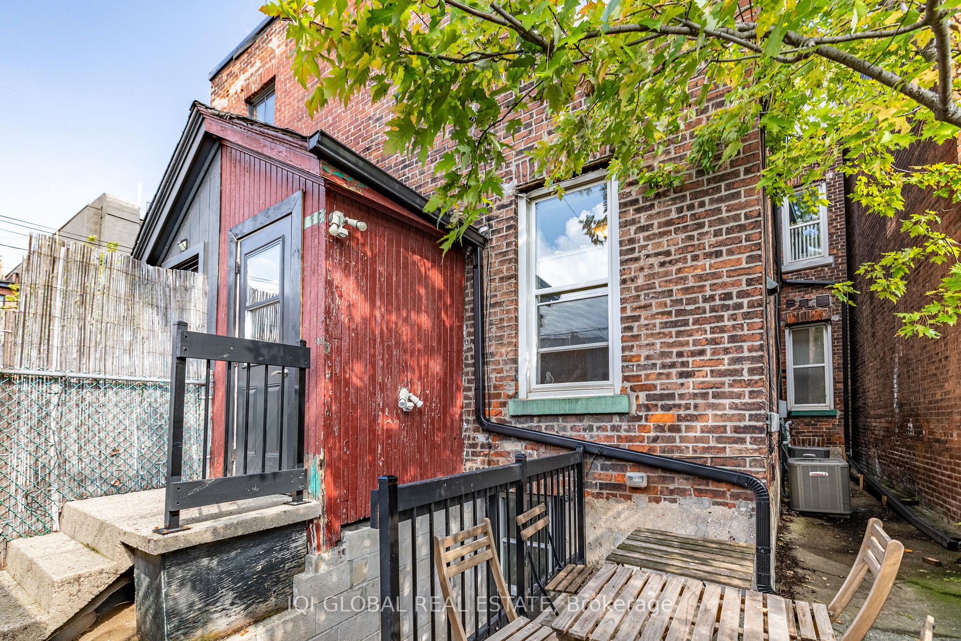 142 Grace St, #Mainflr