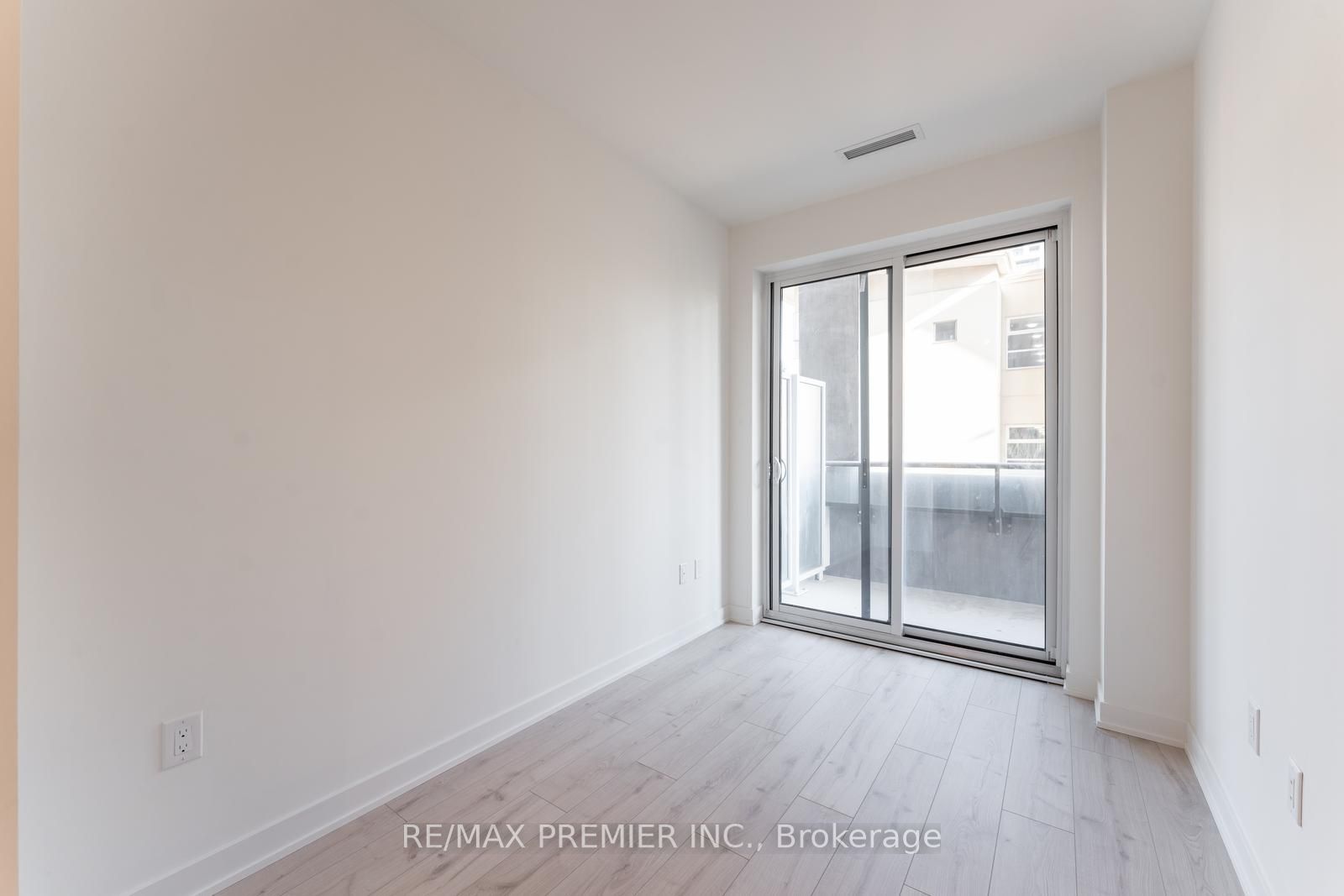 9 Tecumseth St, #212