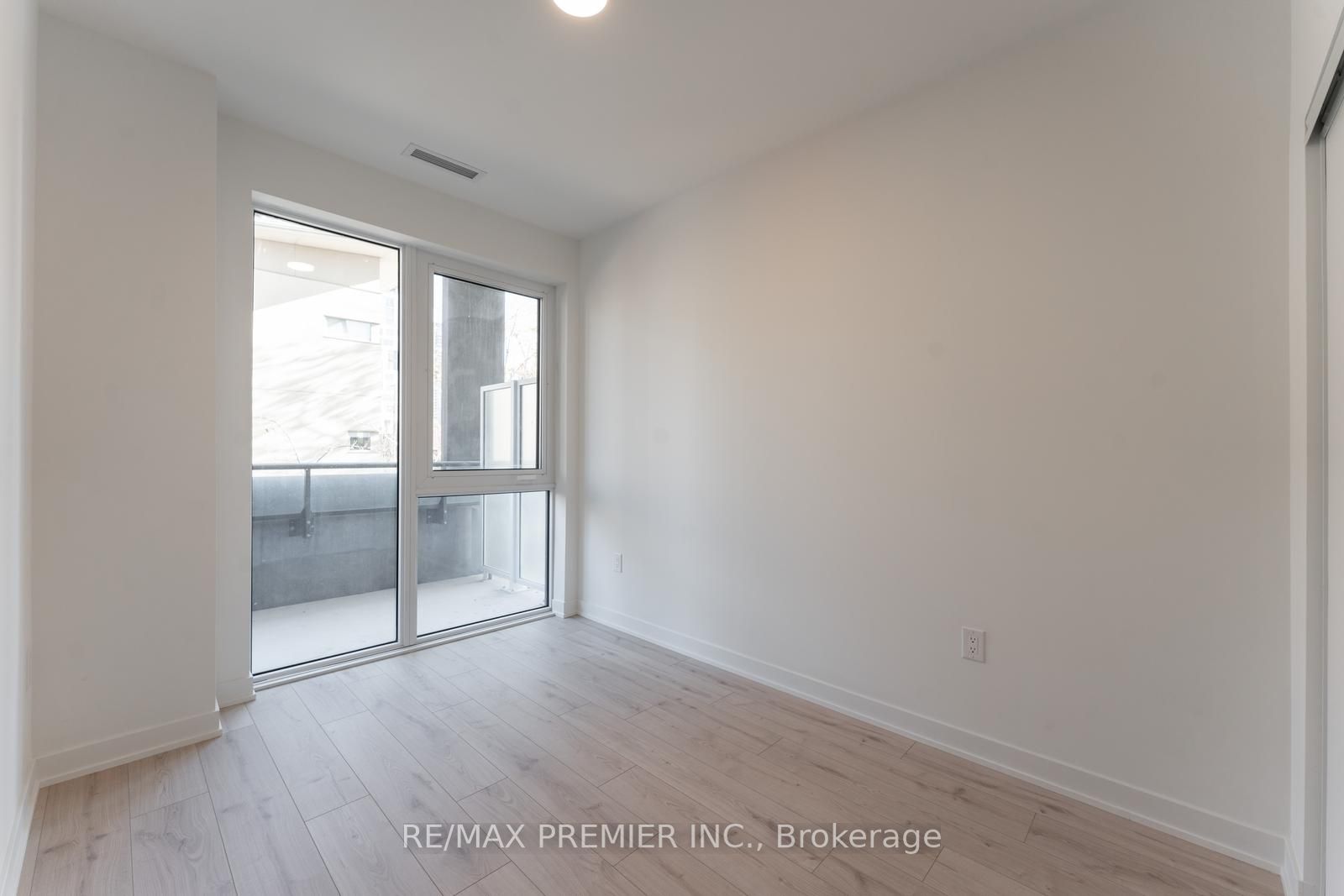 9 Tecumseth St, #212