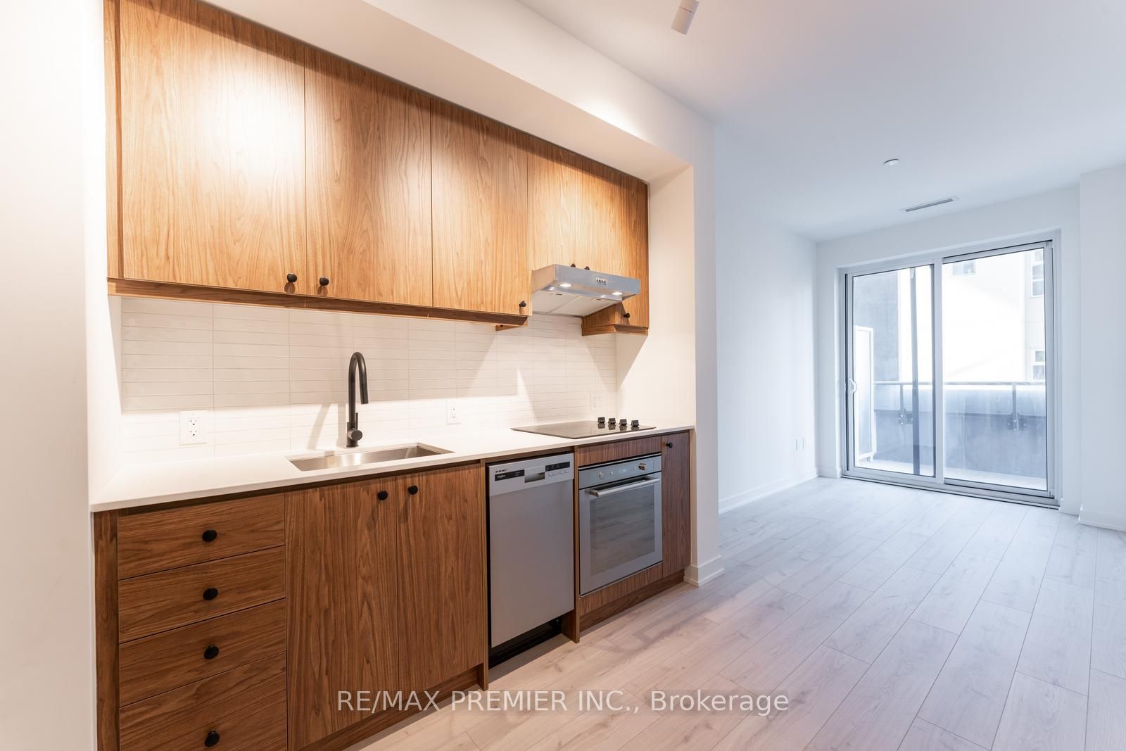9 Tecumseth St, #212