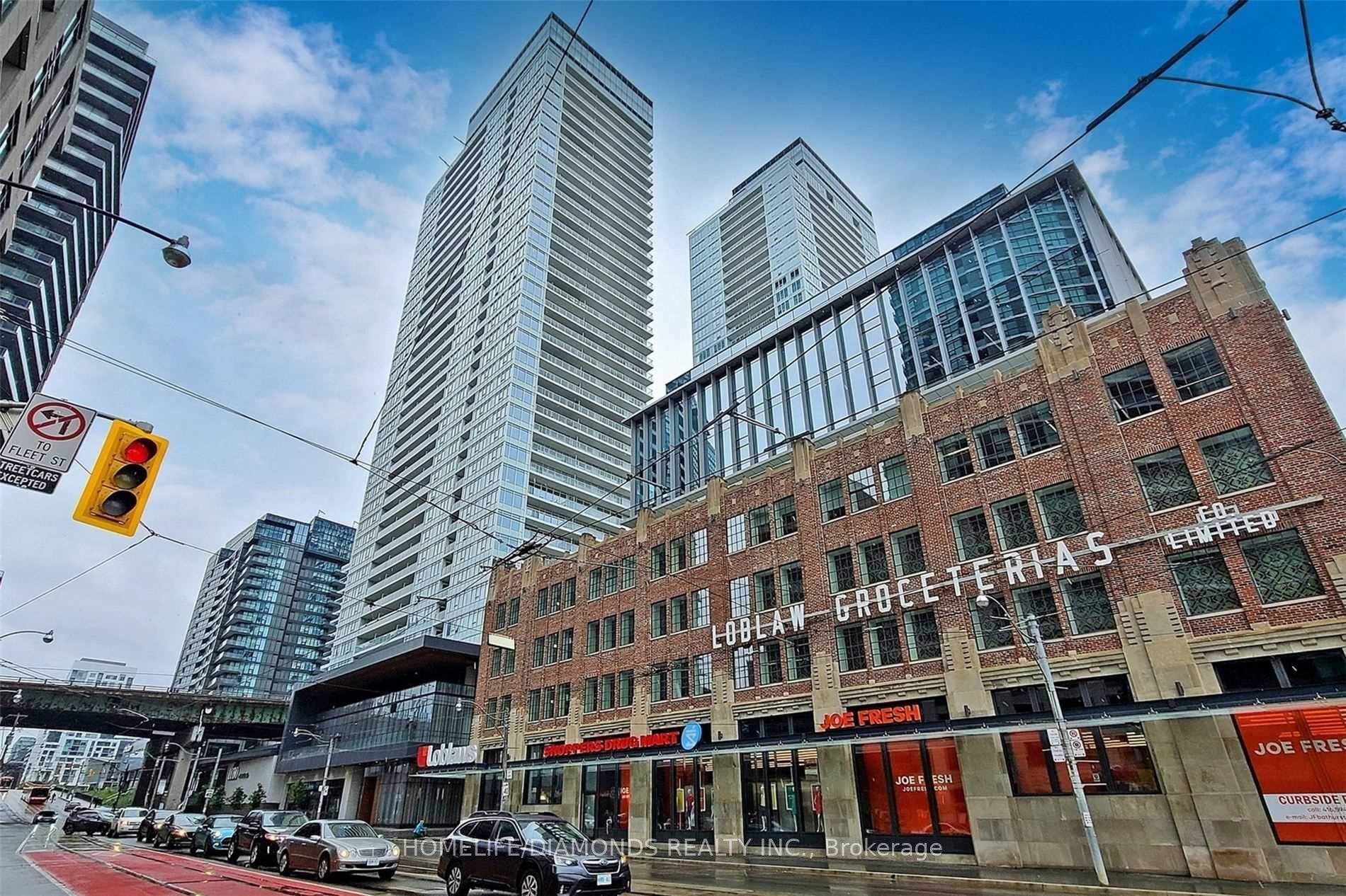 19 Bathurst St, #816