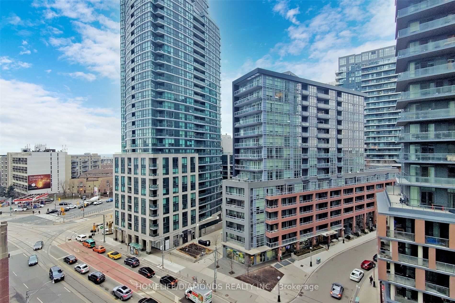 19 Bathurst St, #816