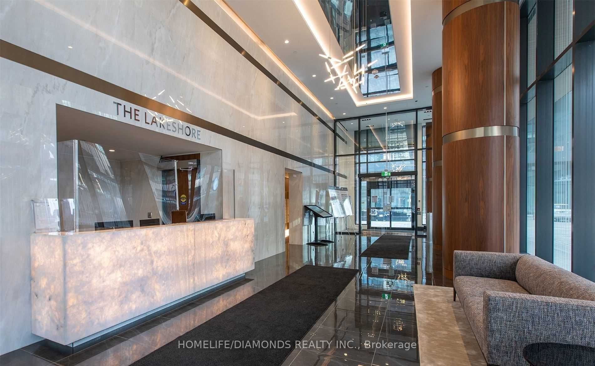 19 Bathurst St, #816