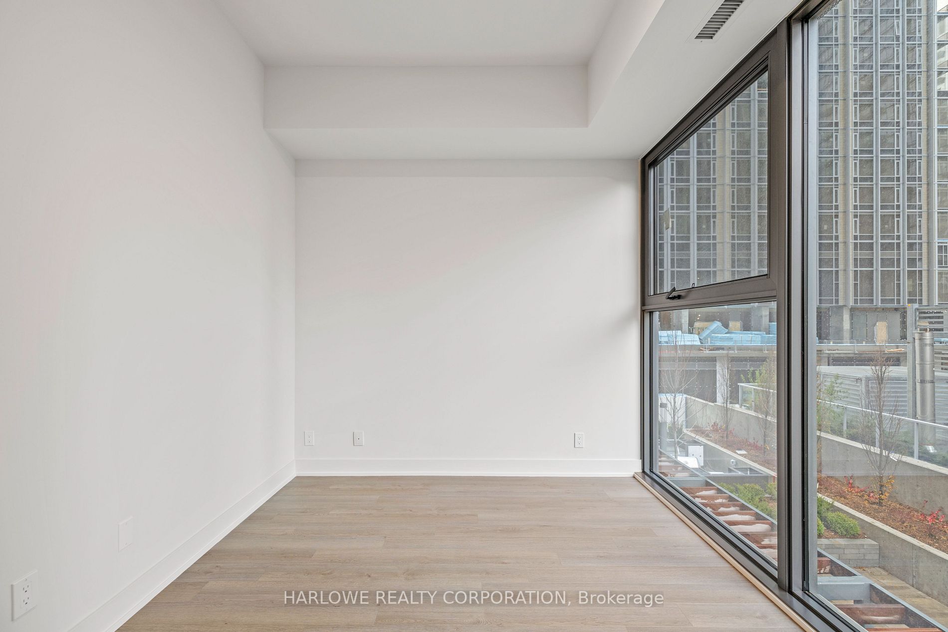 8 Cumberland St, #506