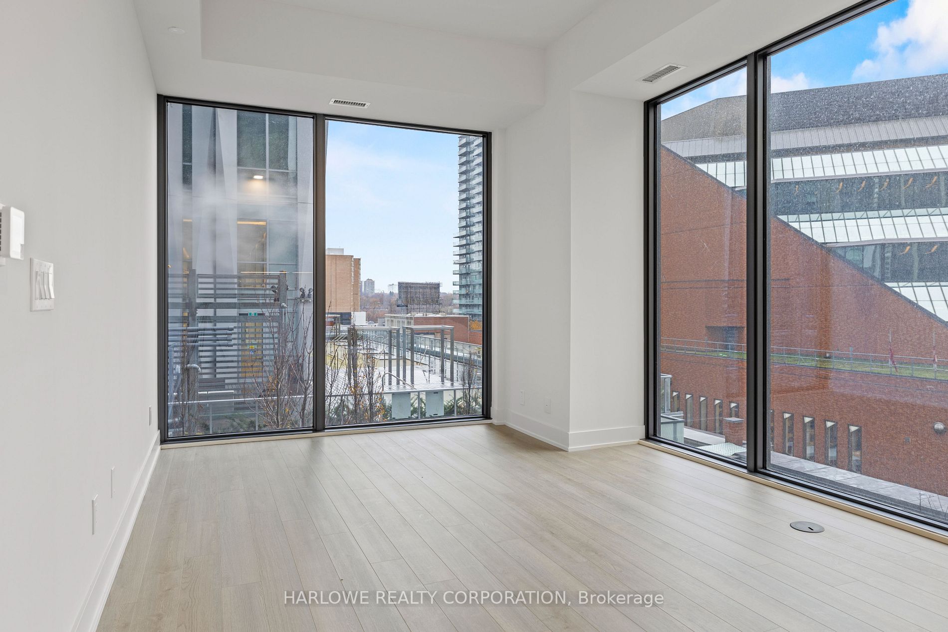 8 Cumberland St, #506