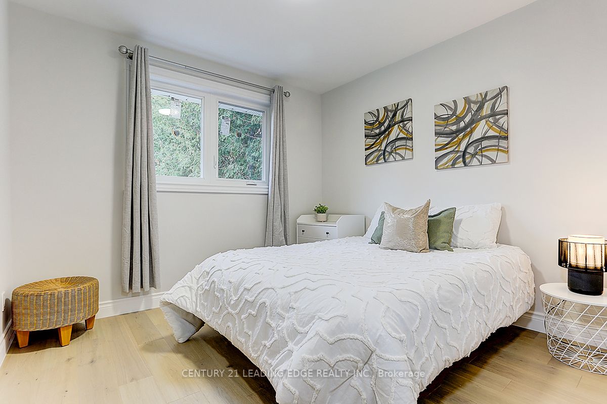 54 Camwood Cres
