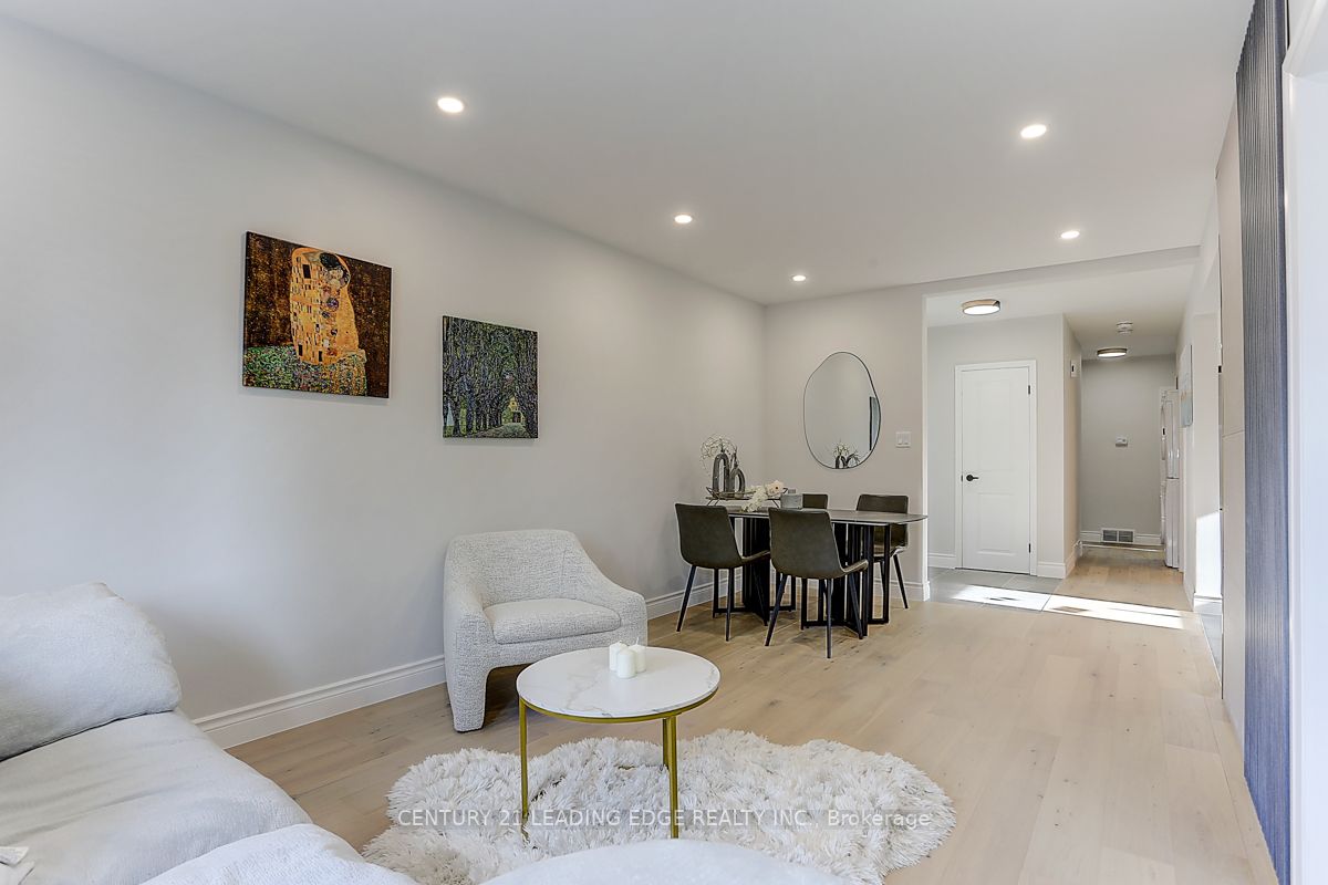 54 Camwood Cres