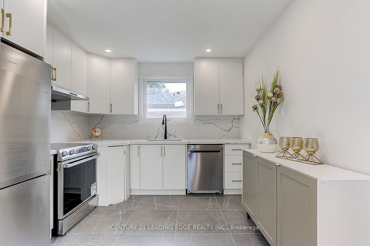 54 Camwood Cres