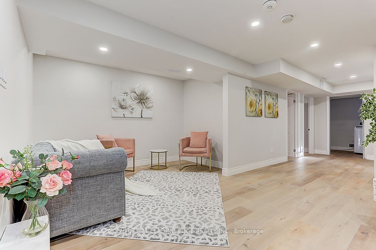 54 Camwood Cres