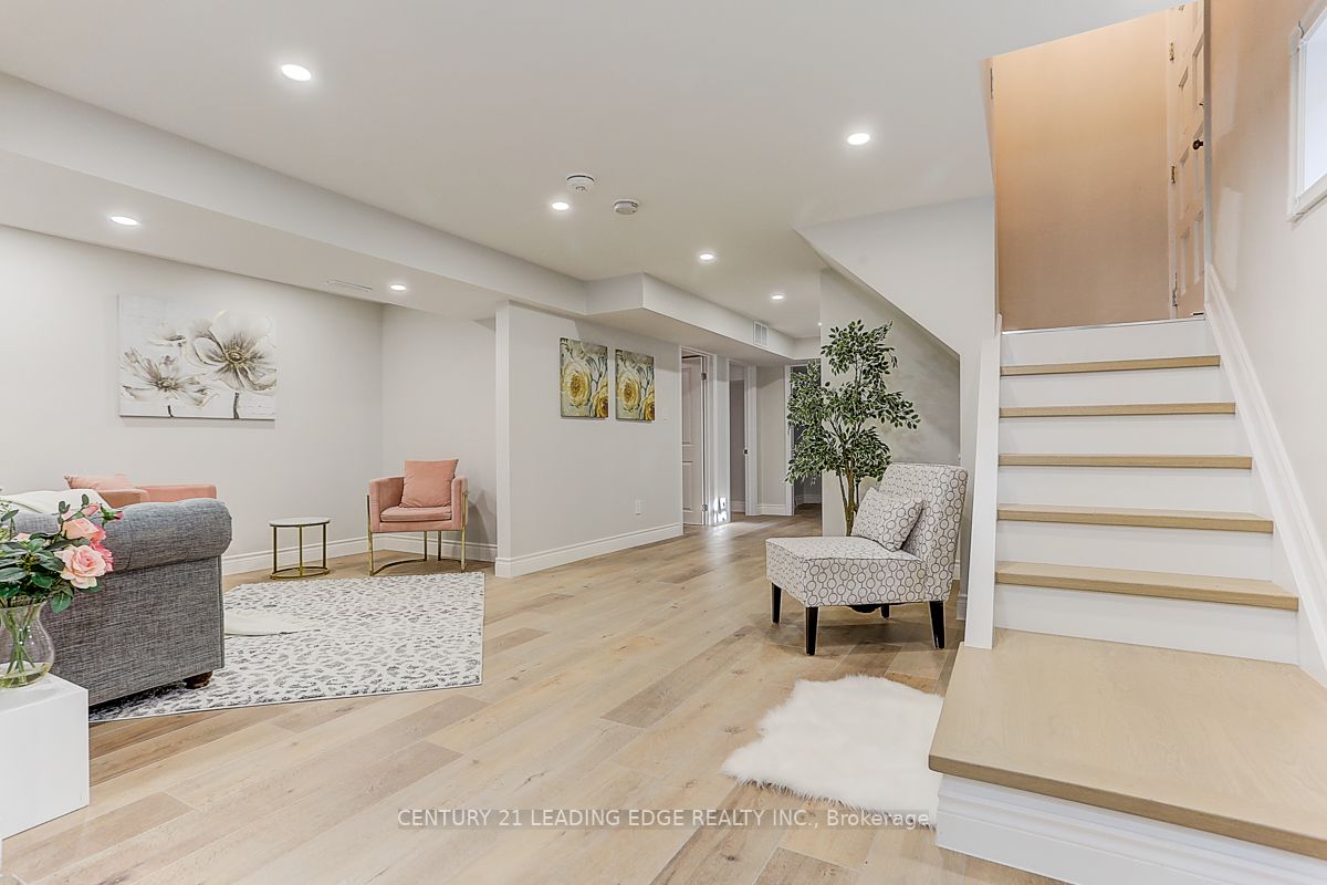 54 Camwood Cres