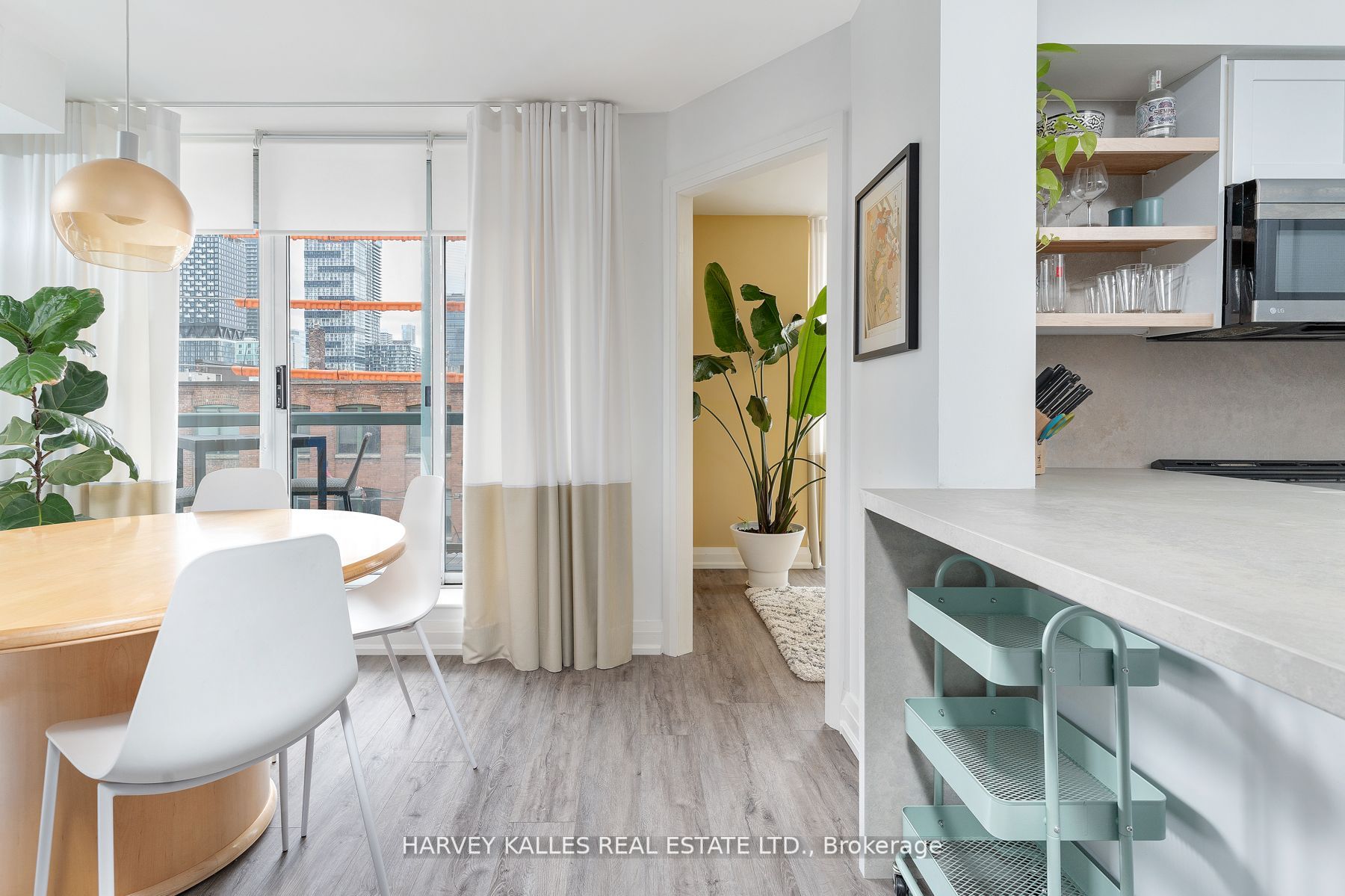 311 Richmond St E, #403