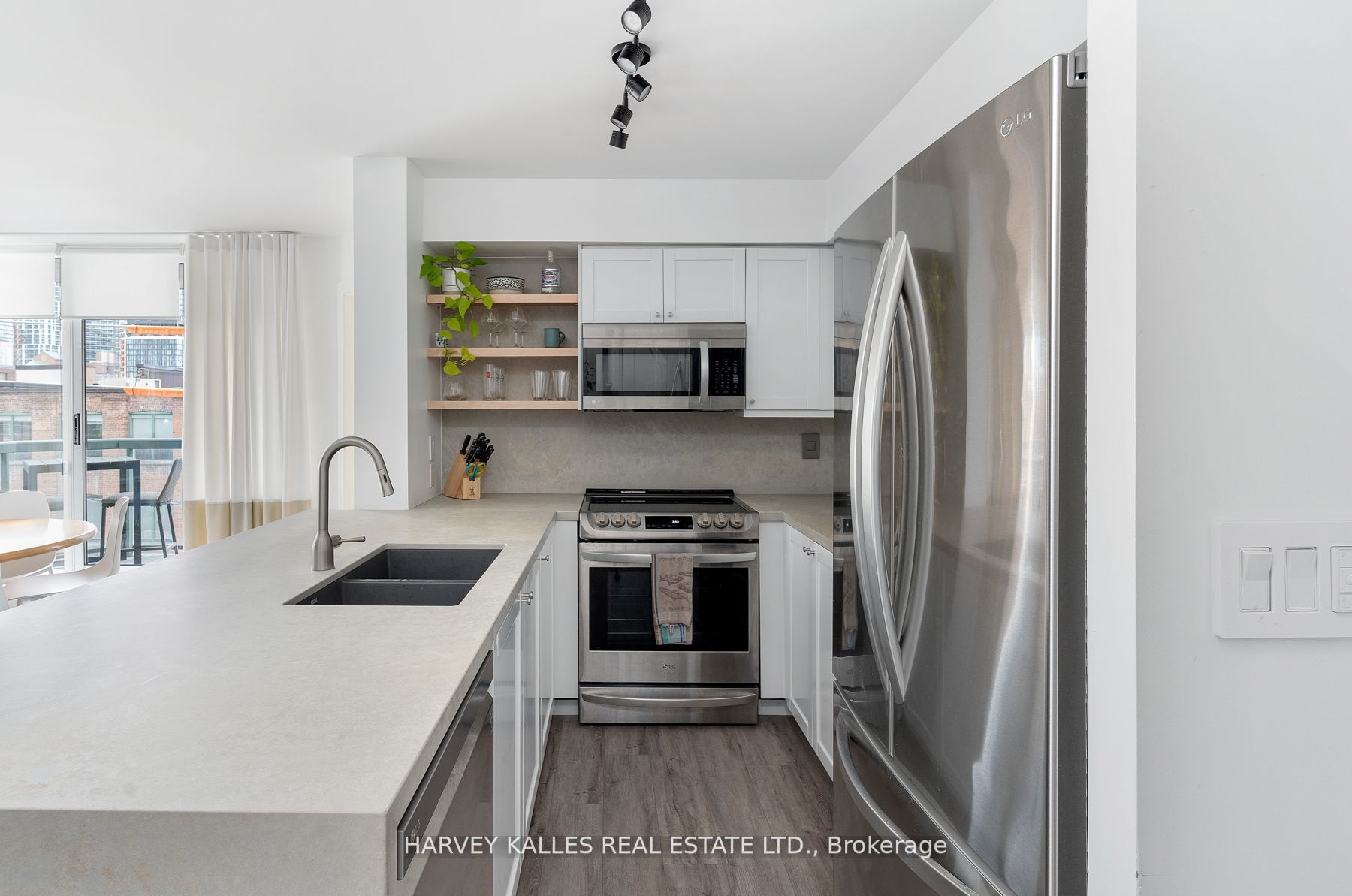 311 Richmond St E, #403