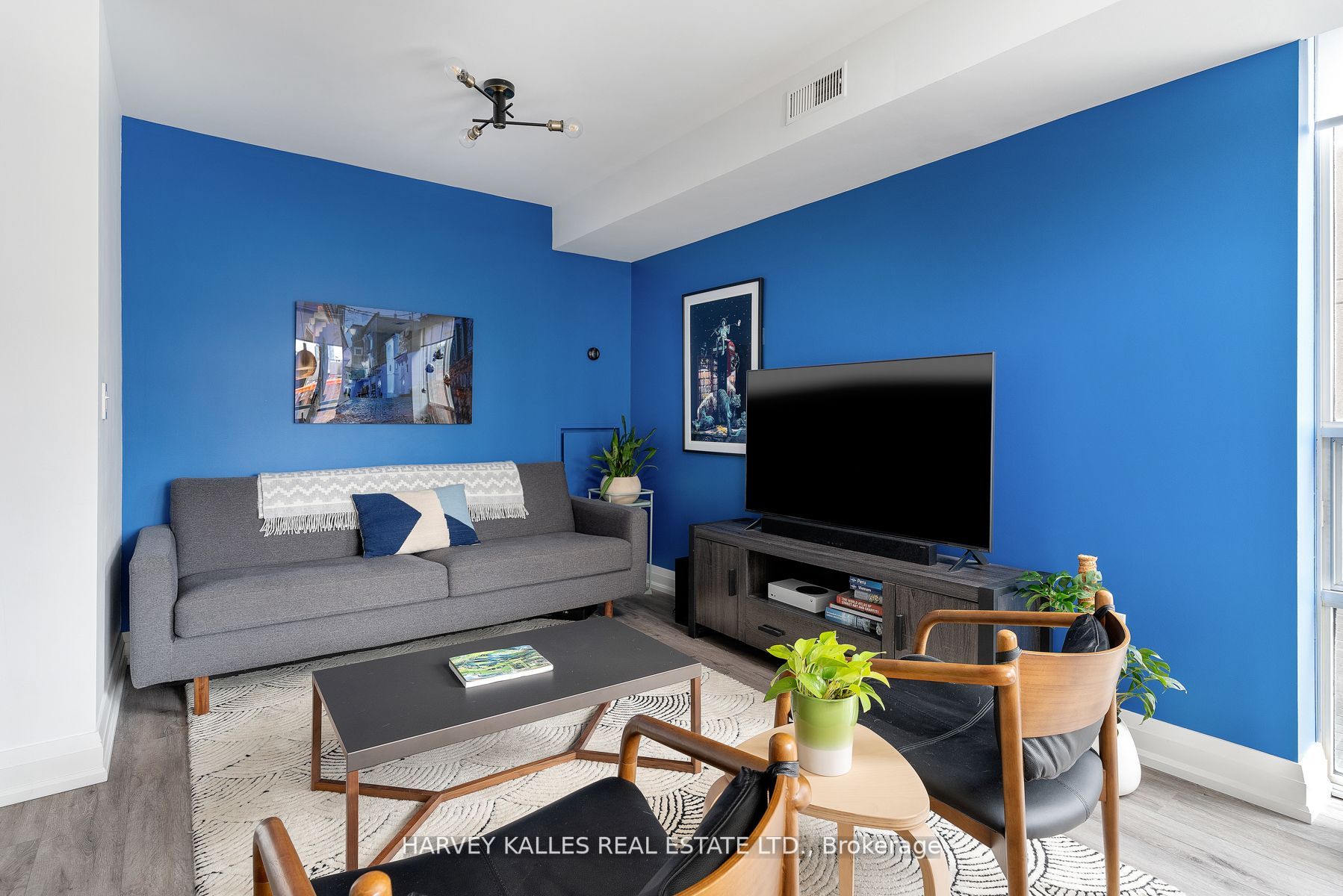 311 Richmond St E, #403
