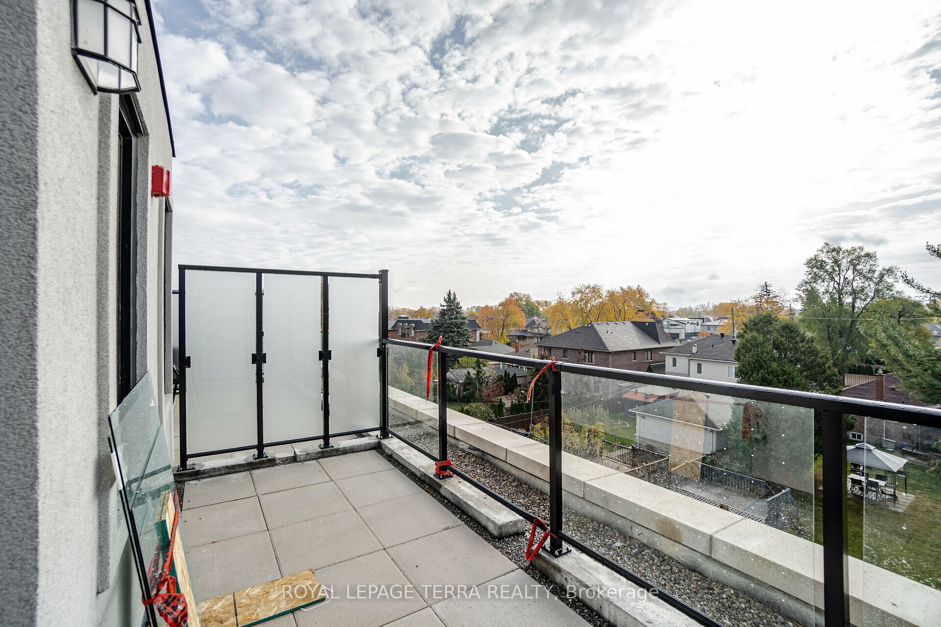 871 Sheppard Ave W, #28