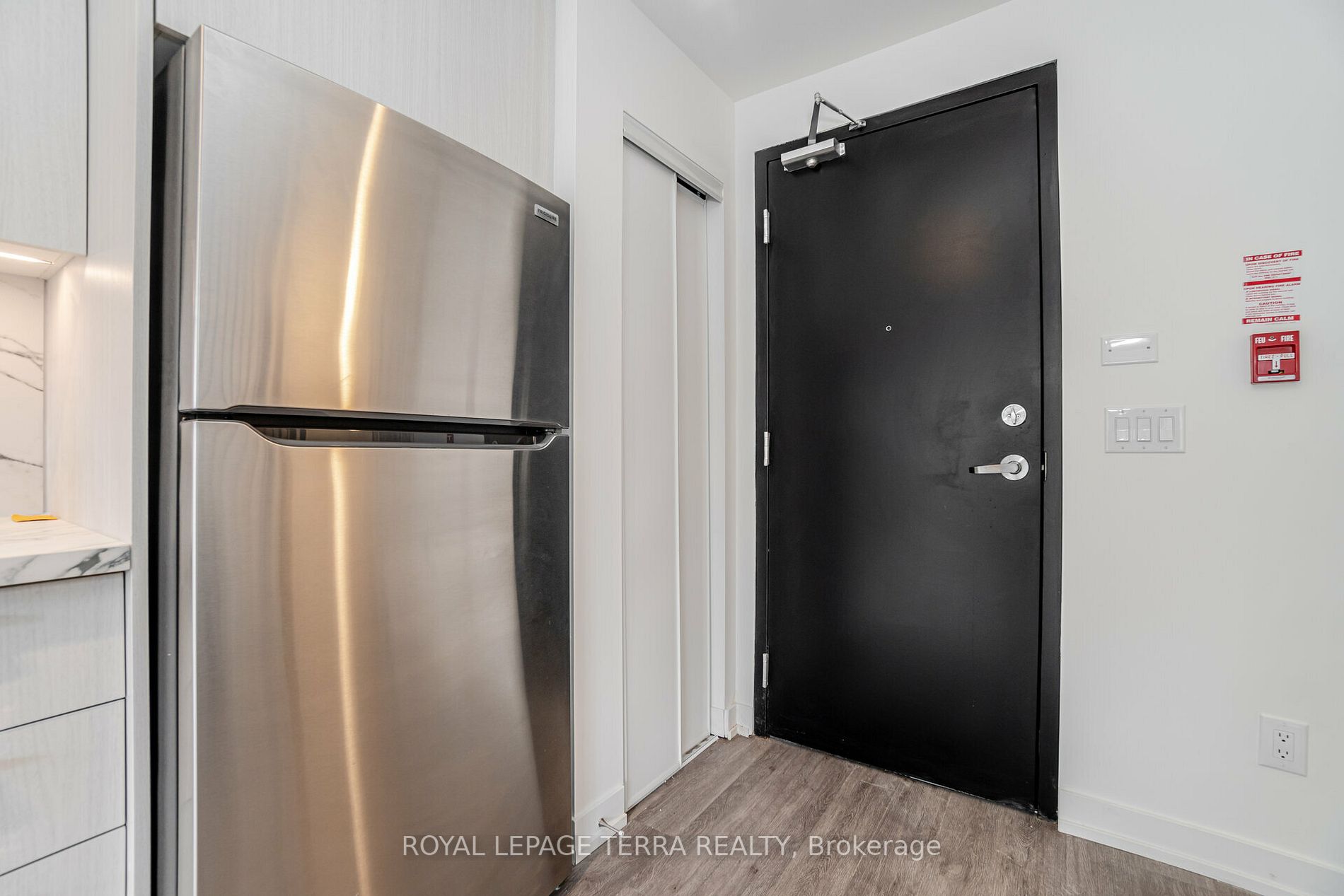 871 Sheppard Ave W, #28