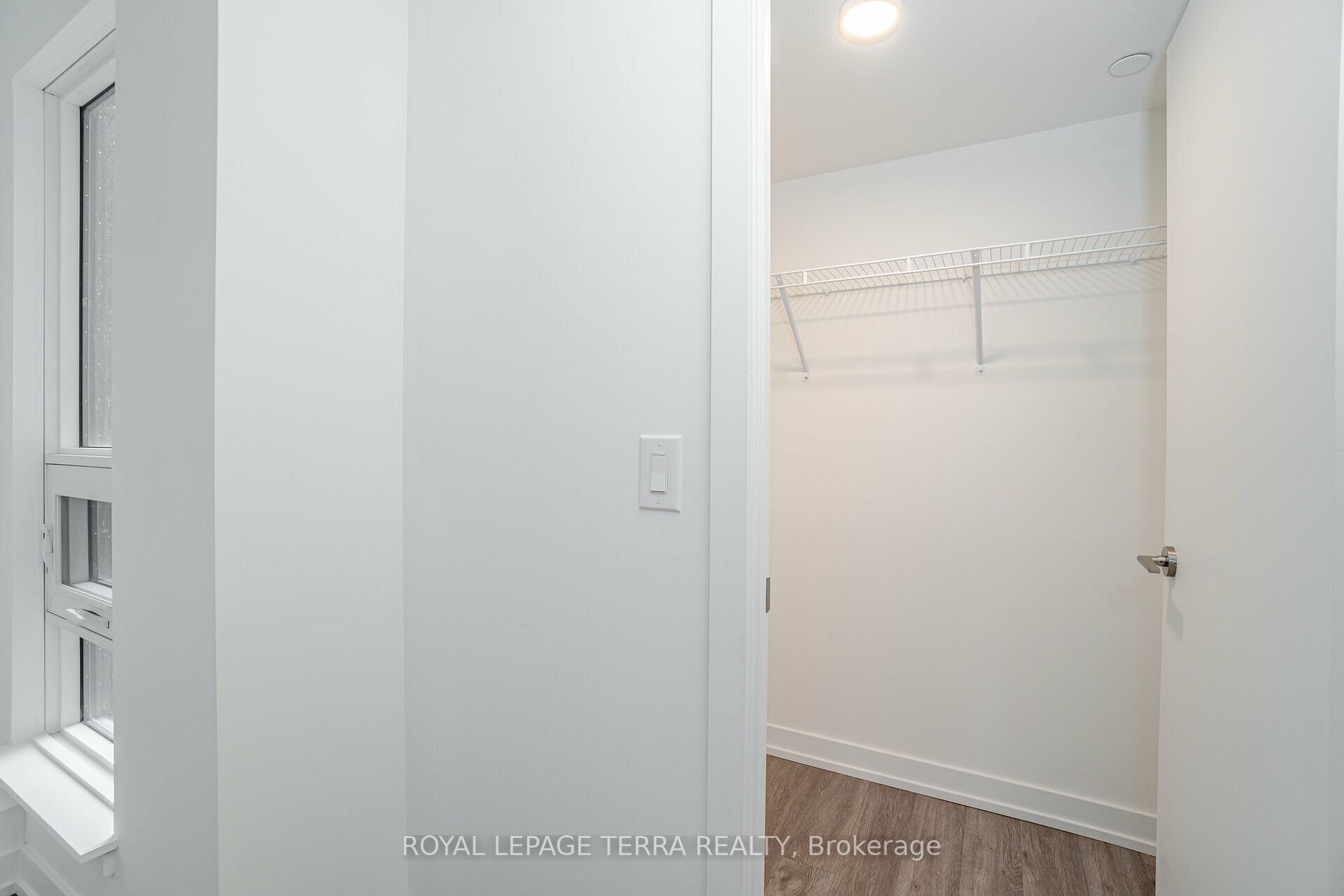 871 Sheppard Ave W, #28