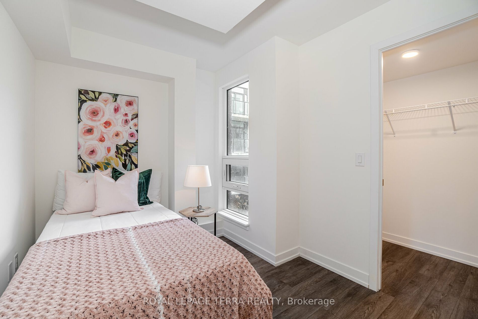 871 Sheppard Ave W, #28
