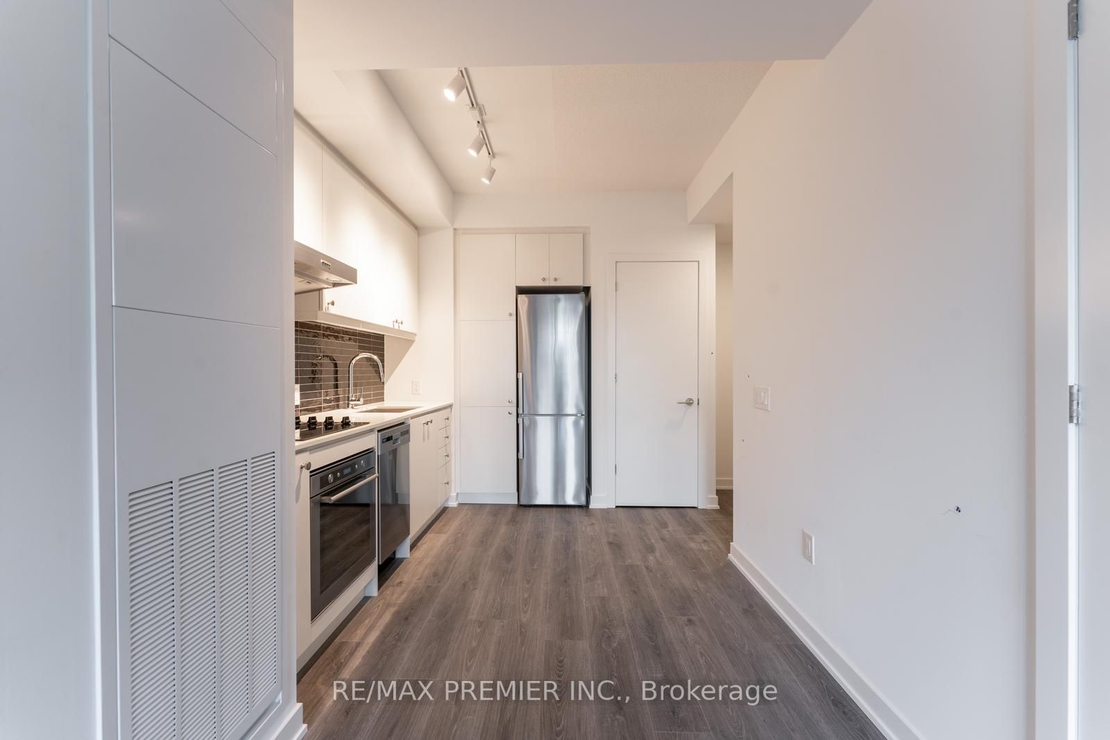 9 Tecumseth St, #408