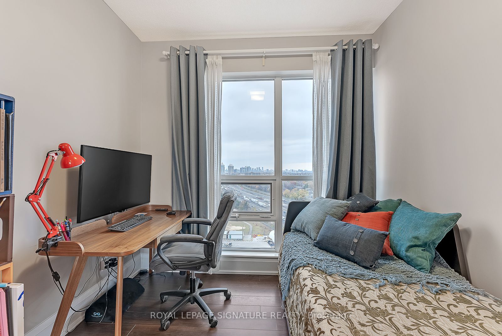 120 Harrison Garden Blvd, #1530