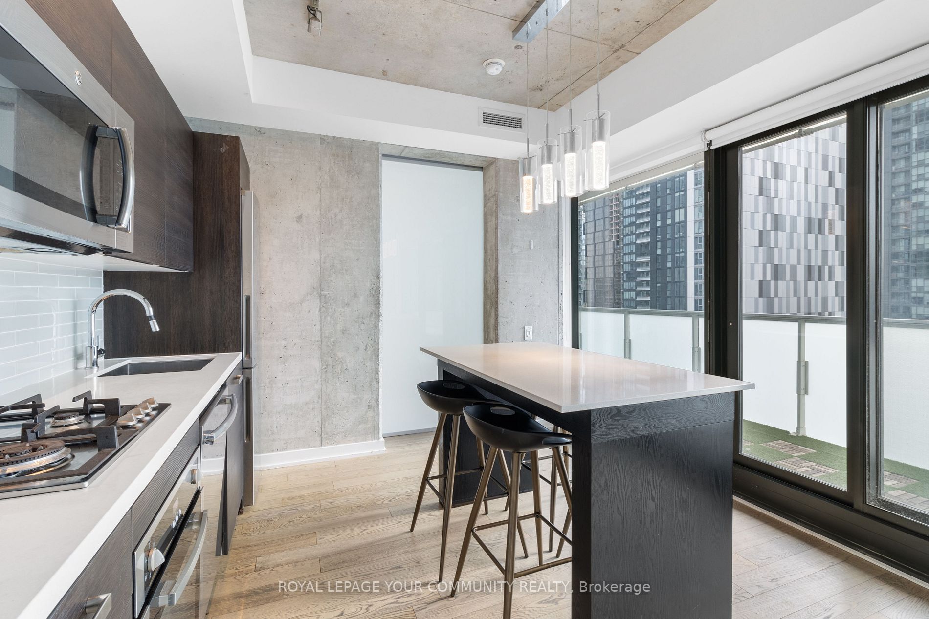 11 Charlotte St, #2101