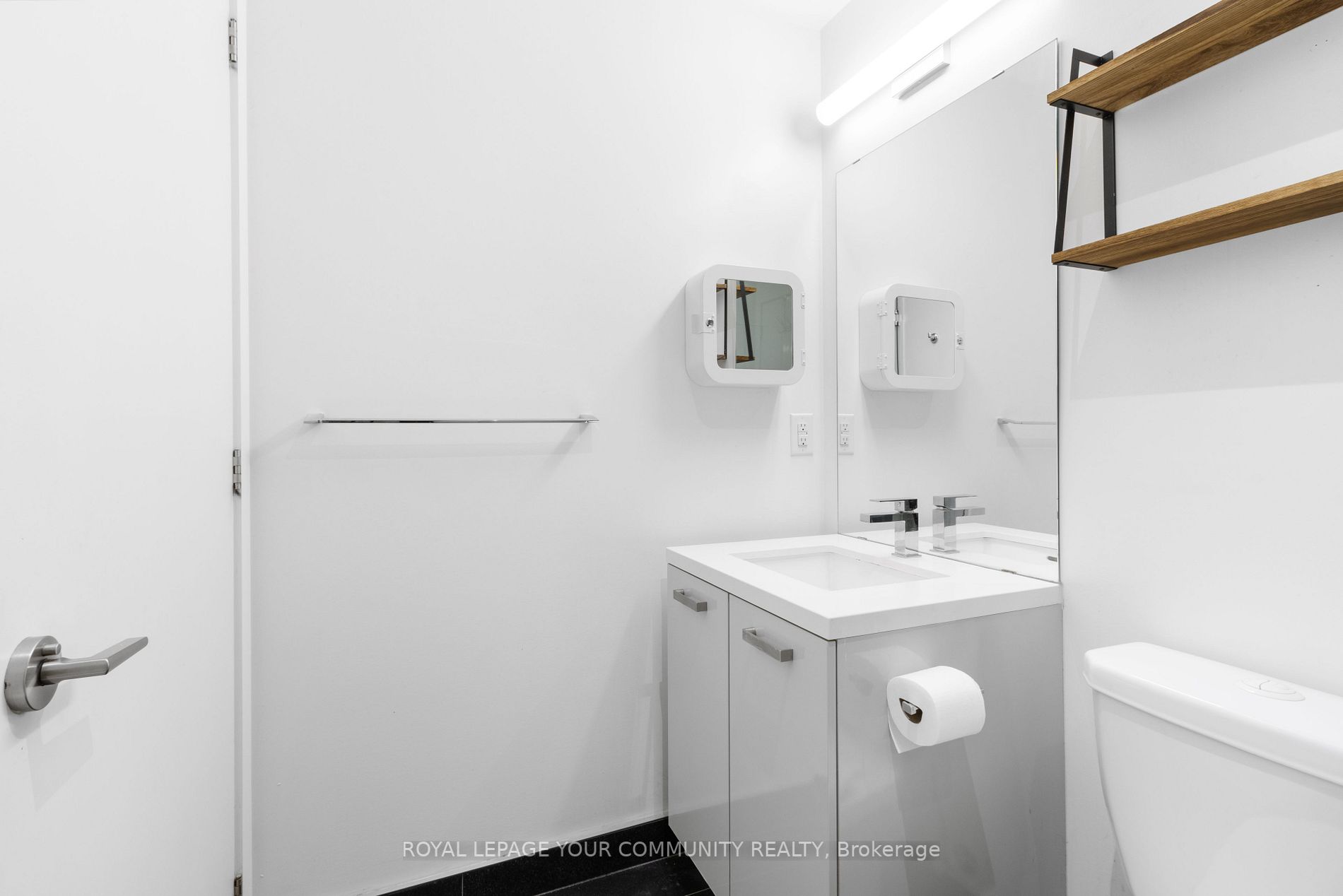 11 Charlotte St, #2101