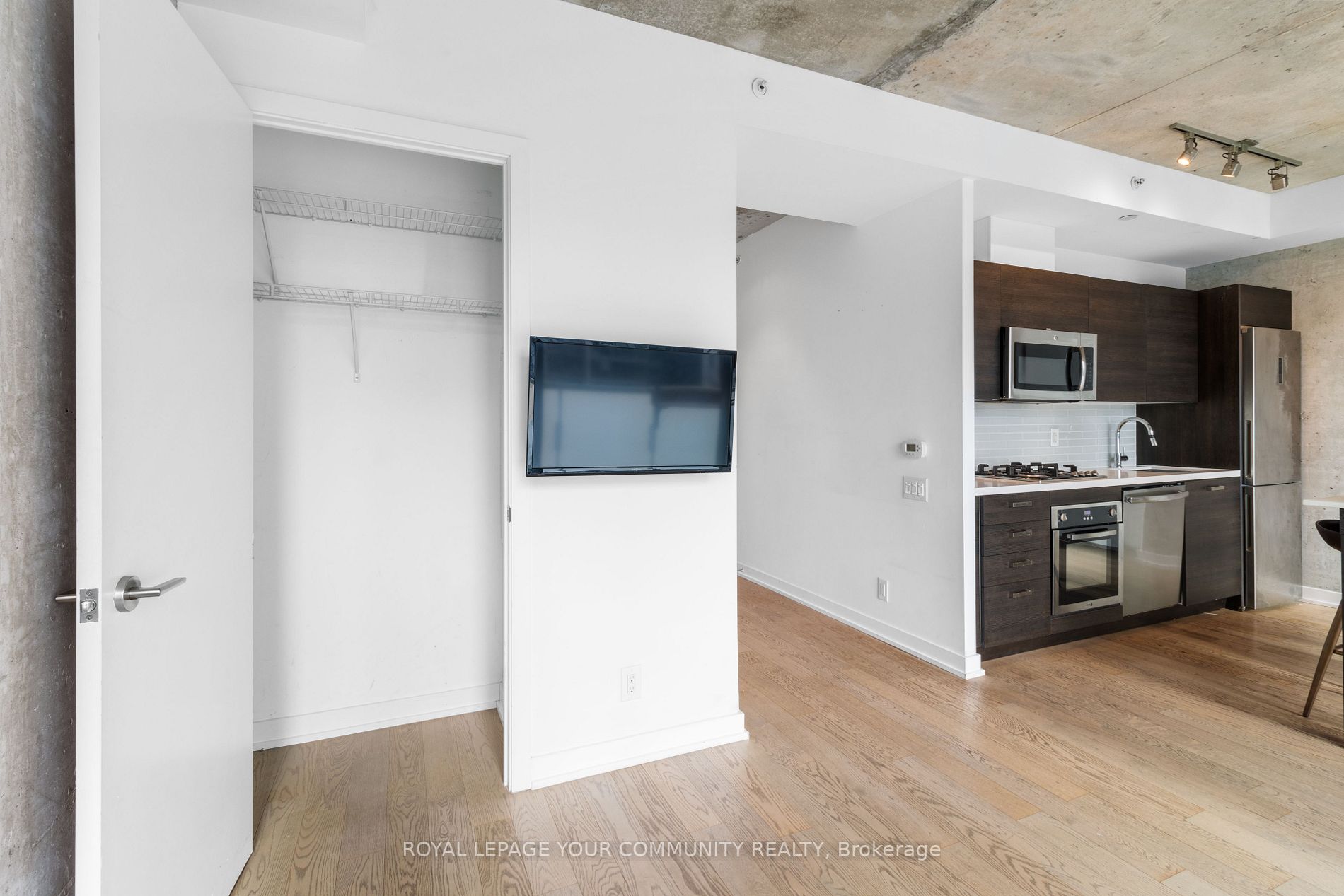 11 Charlotte St, #2101