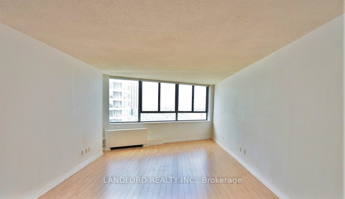 250 Queens Quay W, #1807