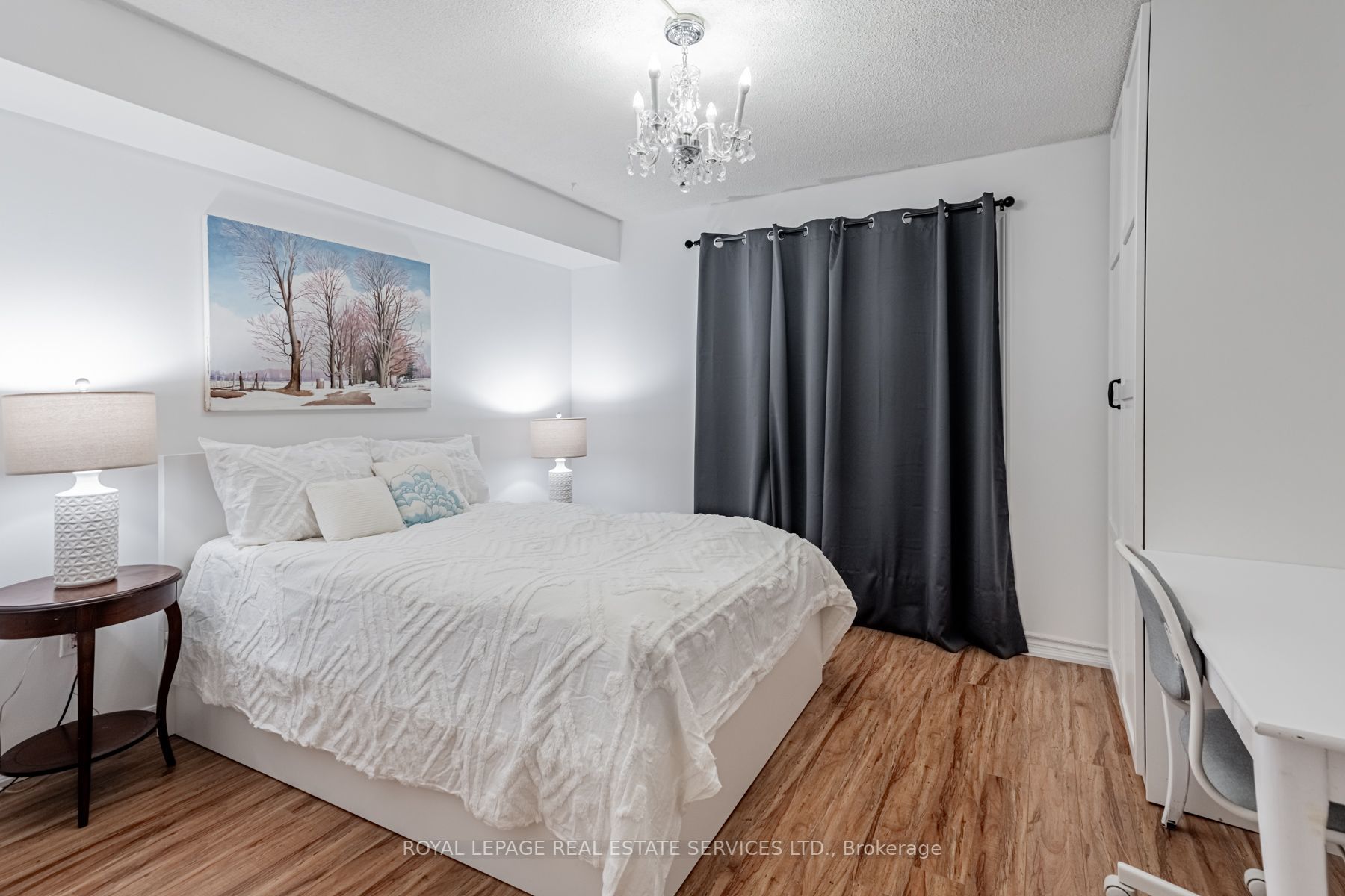 900 Yonge St, #502