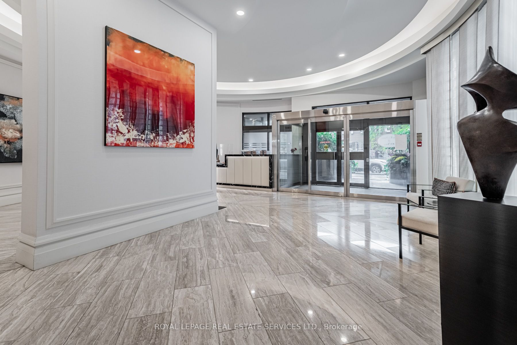 900 Yonge St, #502